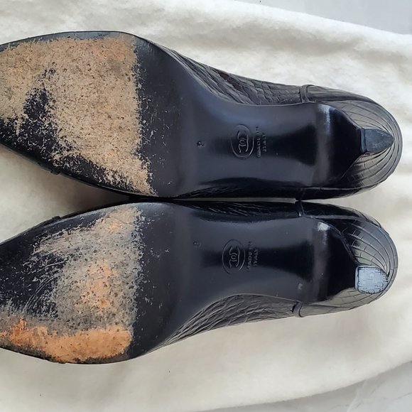 Vintage Chanel Black Crocodile Pumps Size 8 - Picture 8 of 9